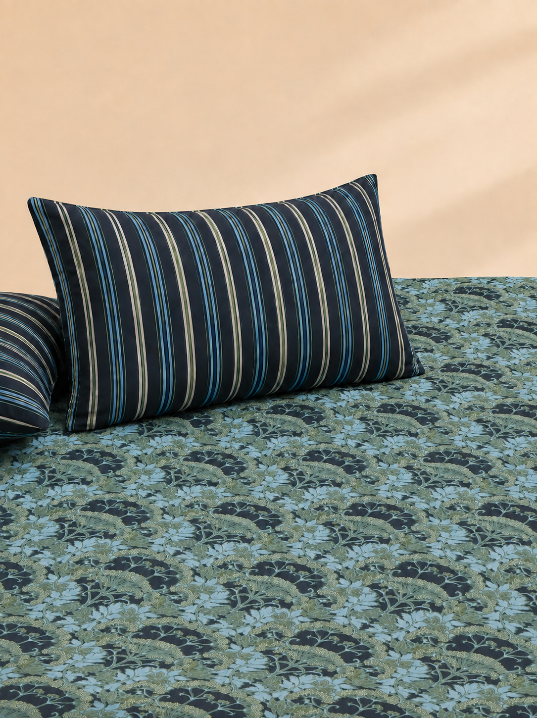 Green Meadow 3 Pc Bed Sheet Set by MeruHome – gallery view 3