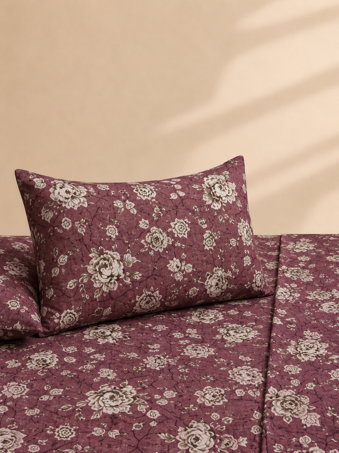 Classic Floral 3 Pc Bed Sheet Set by MeruHome – gallery view 3