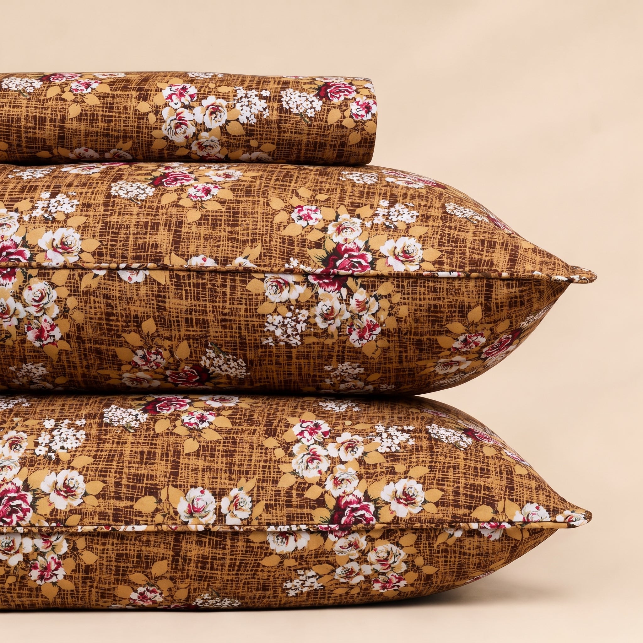 Soft Floral 3 Pc Bed Sheet Set by MeruHome – gallery view 2